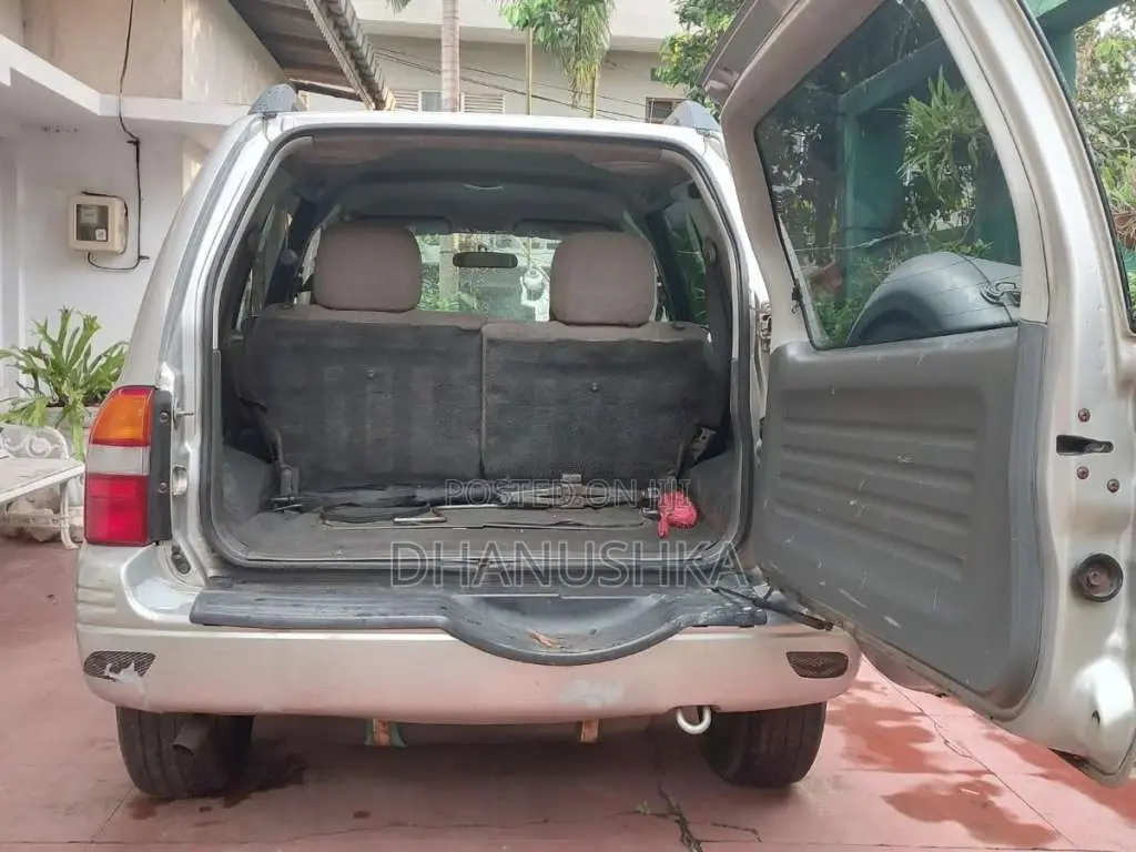Mazda Proceed Levante 1999 SUV (Used)