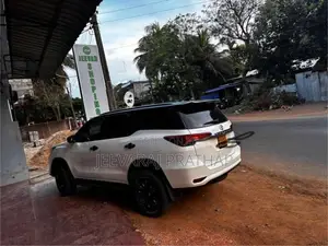 Toyota Fortuner 2017 SUV (Used)