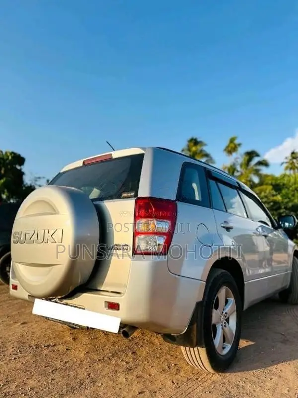 Suzuki Grand Vitara 2012 SUV (Used)