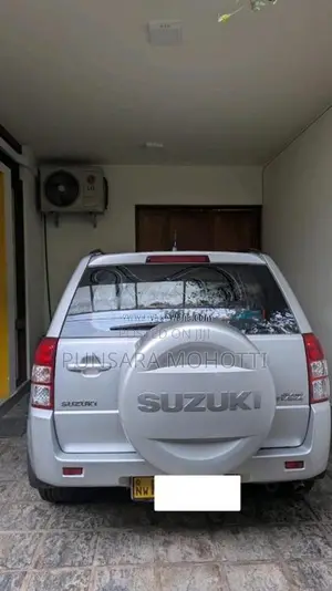 Suzuki Grand Vitara 2012 SUV (Used)