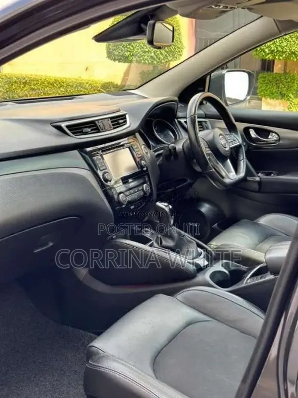 Nissan Qashqai Tekna 2018 SUV (Used)