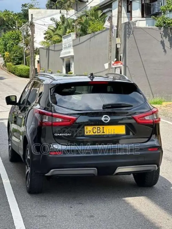 Nissan Qashqai Tekna 2018 SUV (Used)