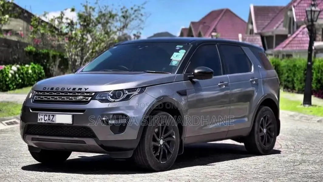 Land-Rover Discovery Sport 2017 SUV (Used)