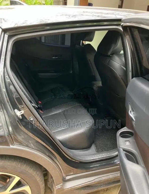 Toyota CHR 2020 SUV (Used)