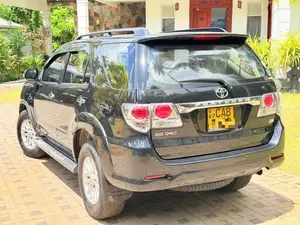 Toyota Fortuner 2013 SUV (Used)