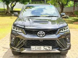 Toyota Fortuner 2013 SUV (Used)