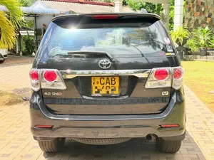 Toyota Fortuner 2013 SUV (Used)