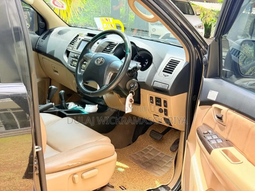 Toyota Fortuner 2013 SUV (Used)