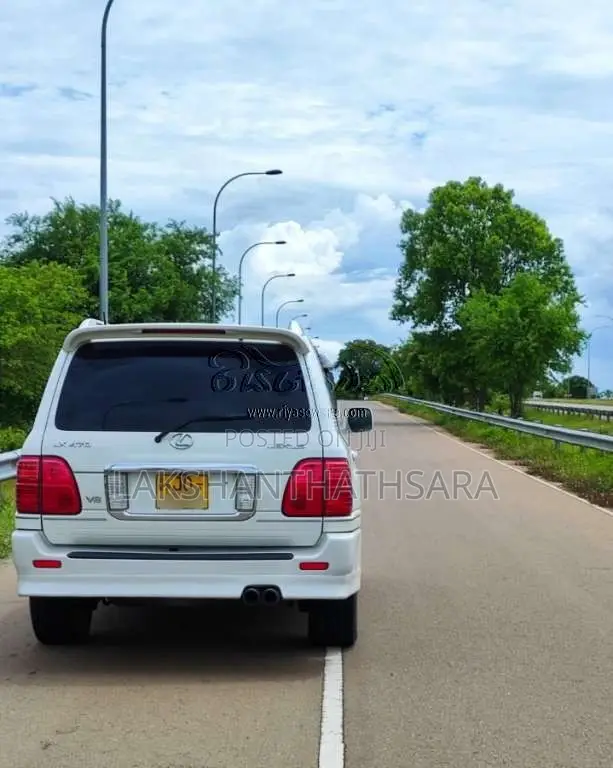Toyota Cygnus V8 2004 SUV (Used)