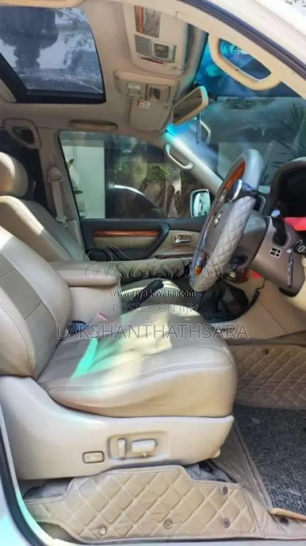 Toyota Cygnus V8 2004 SUV (Used)