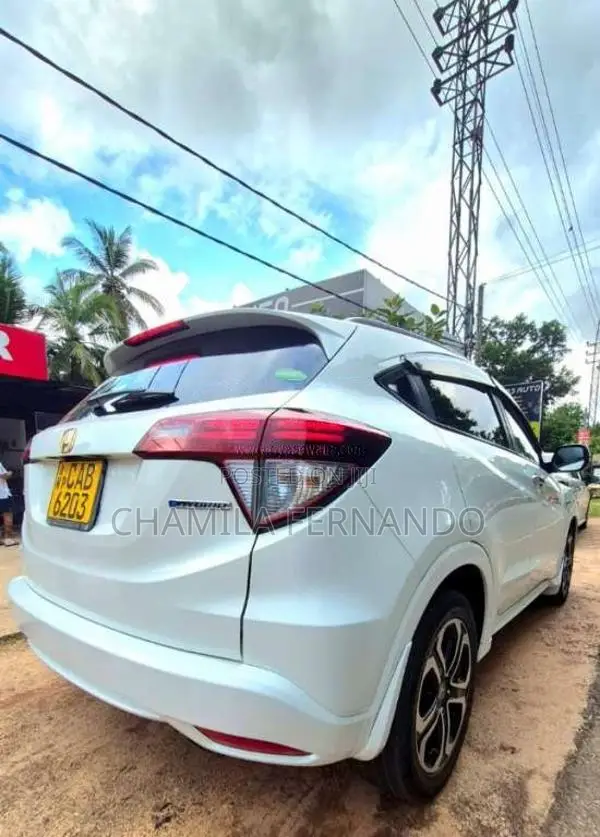 Honda Vezel 2014 SUV (Used)