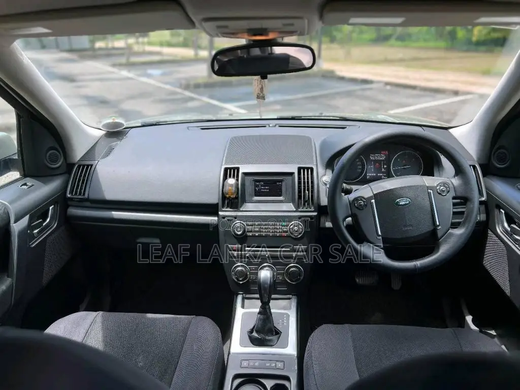 Land-Rover Freelander 2013 SUV (Used)