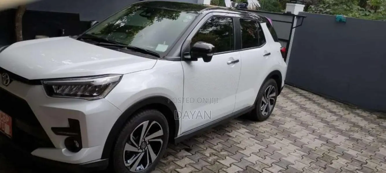 Toyota Raize 2025 SUV (Used)
