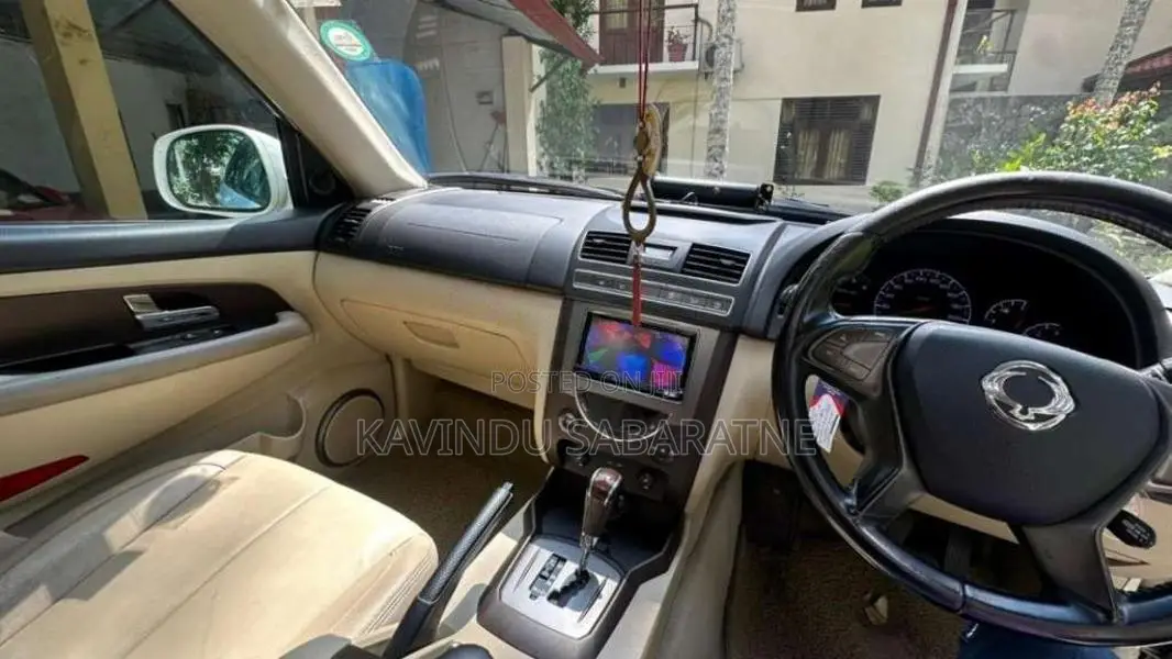Micro Rexton 2015 SUV (Used)