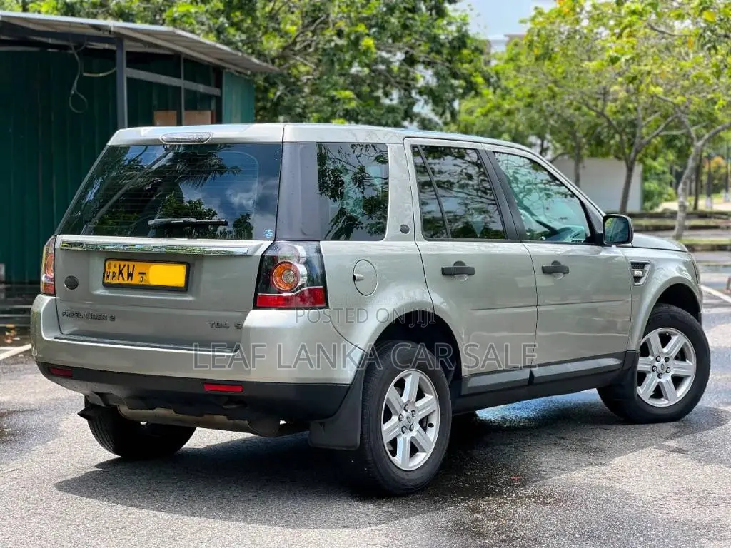 Land-Rover Freelander 2013 SUV (Used)