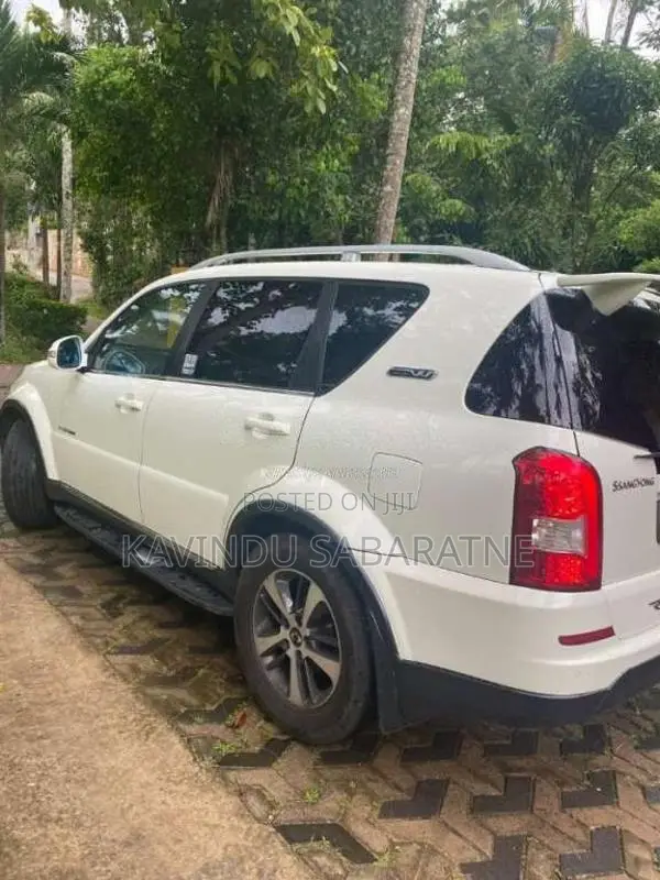 Micro Rexton 2015 SUV (Used)