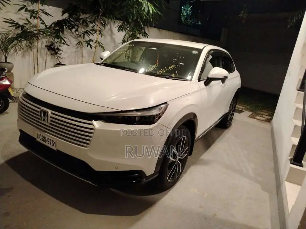 Honda Vezel 2025 SUV (Used)
