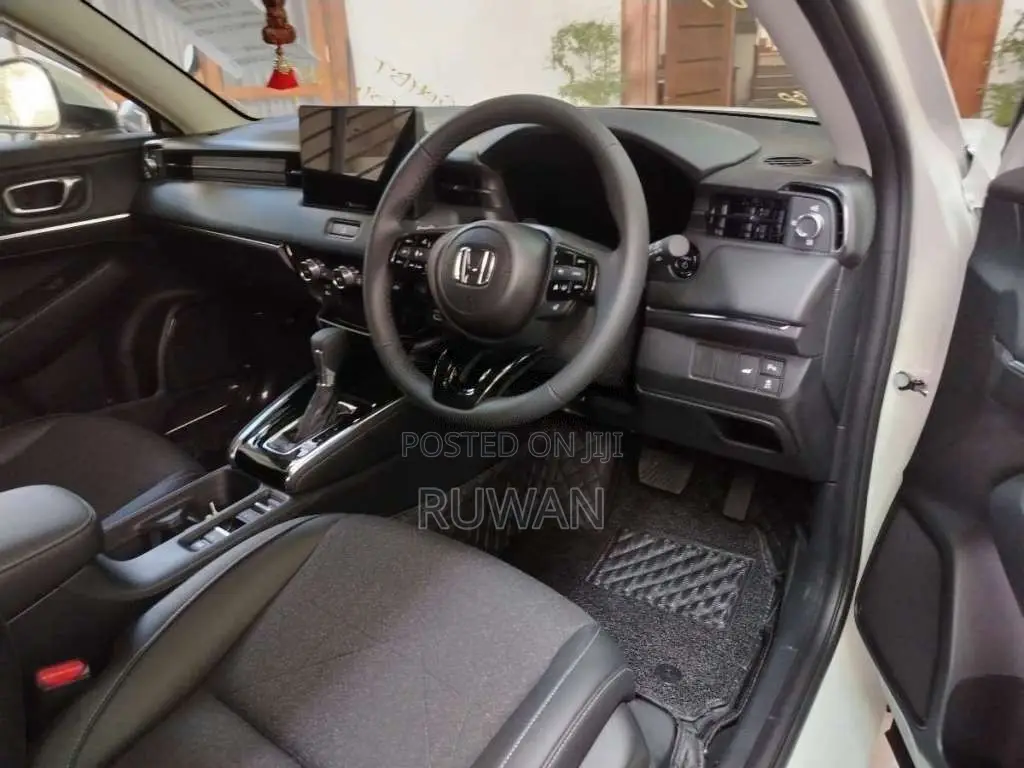 Honda Vezel 2025 SUV (Used)