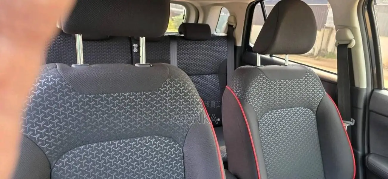 Toyota Raize 2023 SUV (Used)