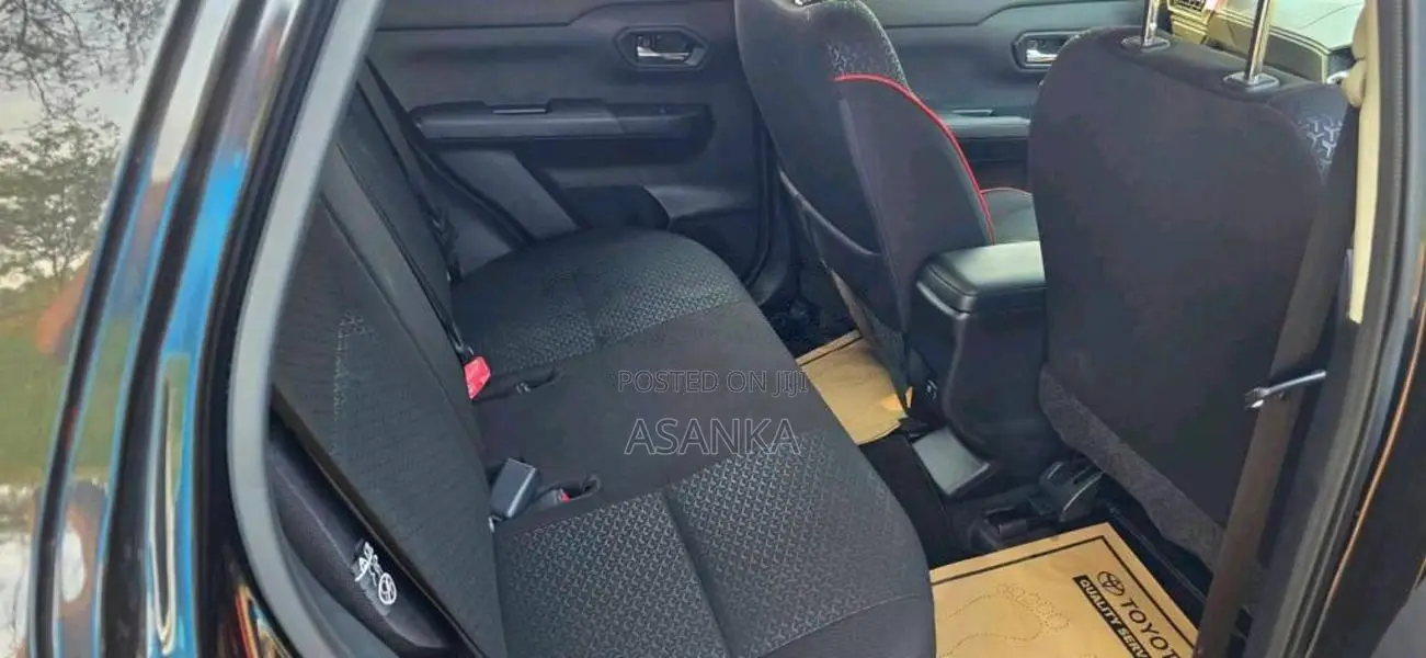 Toyota Raize 2023 SUV (Used)
