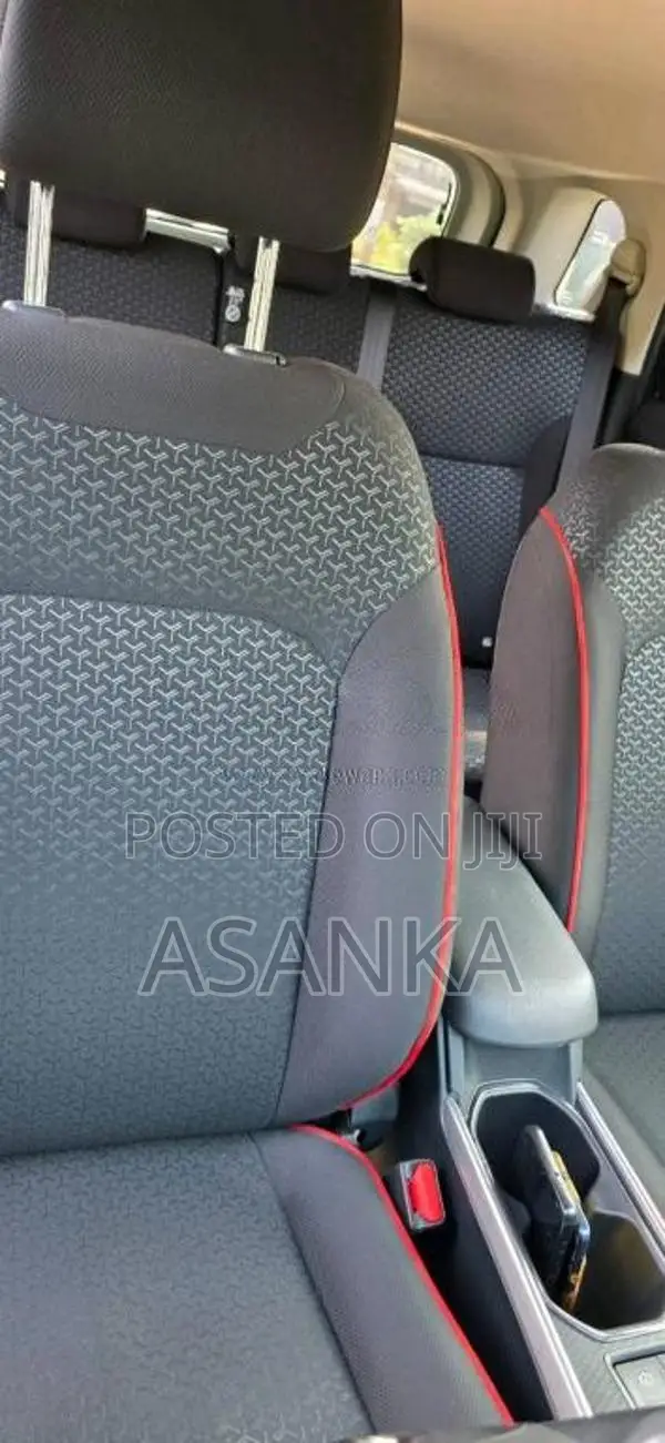 Toyota Raize 2023 SUV (Used)