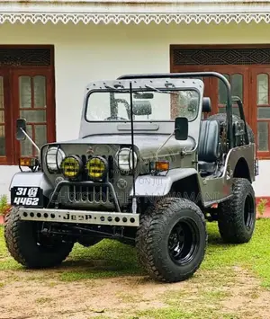 Mitsubishi 4DR 6 1980 SUV (Used)