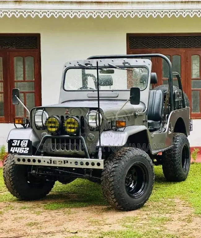 Mitsubishi 4DR 6 1980 SUV (Used)
