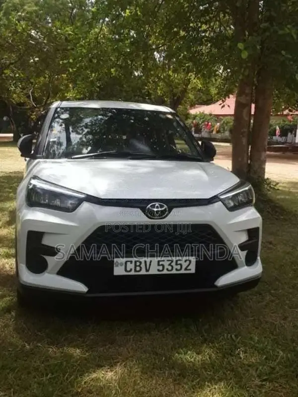 Toyota Raize 2024 SUV (Used)