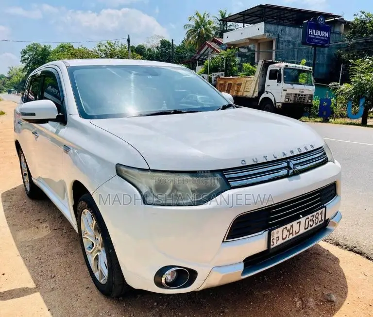 Mitsubishi Outlander 2015 SUV (Used)