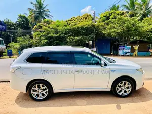 Mitsubishi Outlander 2015 SUV (Used)