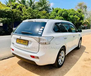 Mitsubishi Outlander 2015 SUV (Used)