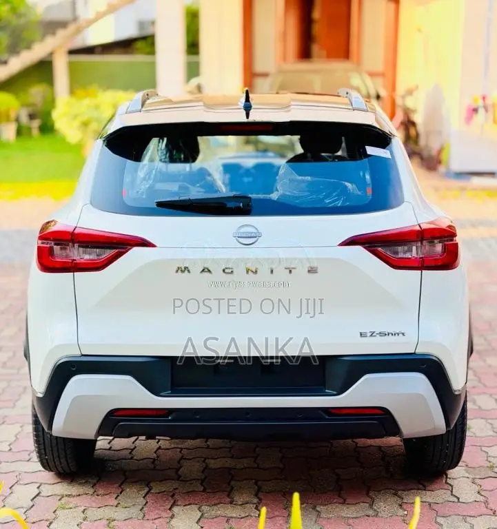 Nissan MAGNITE ACENTA EZ-SHIFT 2025 SUV (Used)