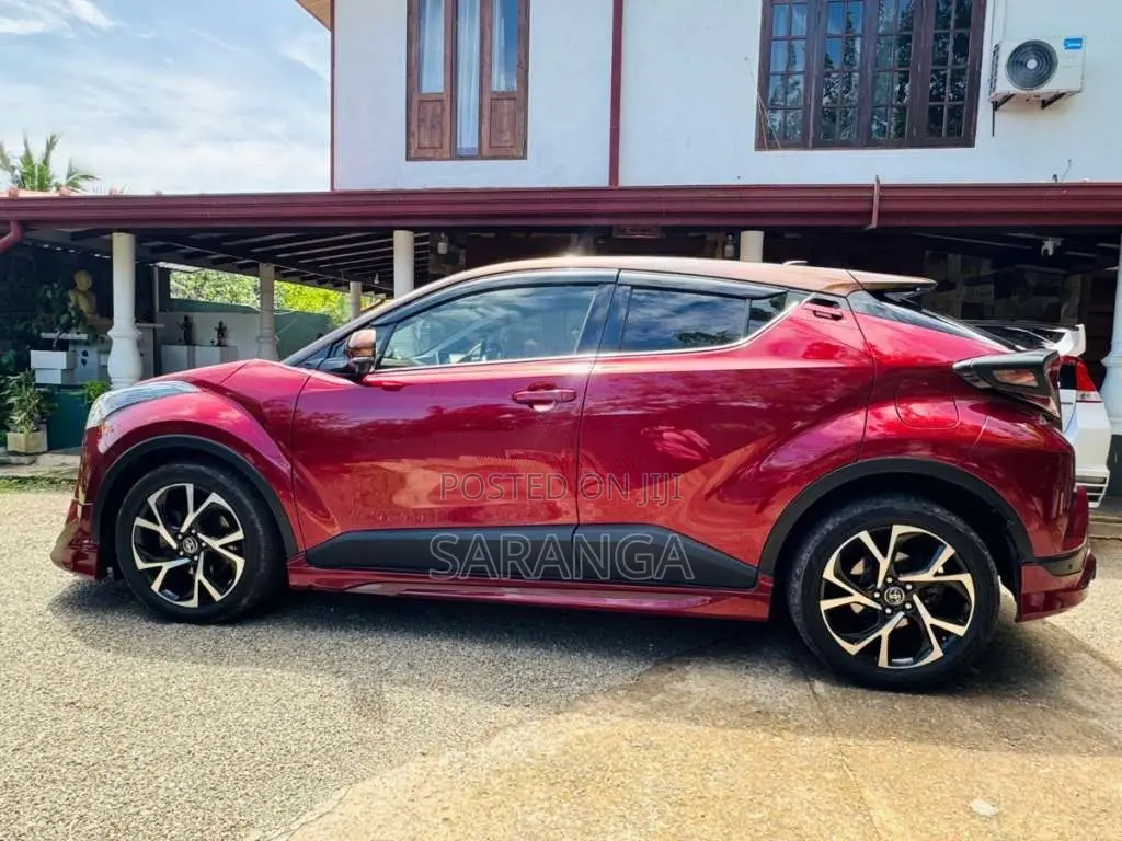 Toyota CHR 2018 SUV (Used)