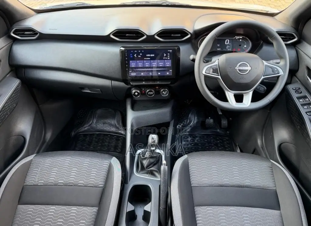 Nissan MAGNITE ACENTA EZ-SHIFT 2025 SUV (Used)