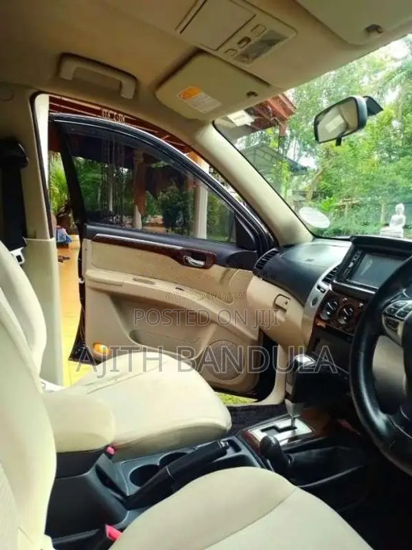 Mitsubishi Montero Sport 2012 SUV (Used)