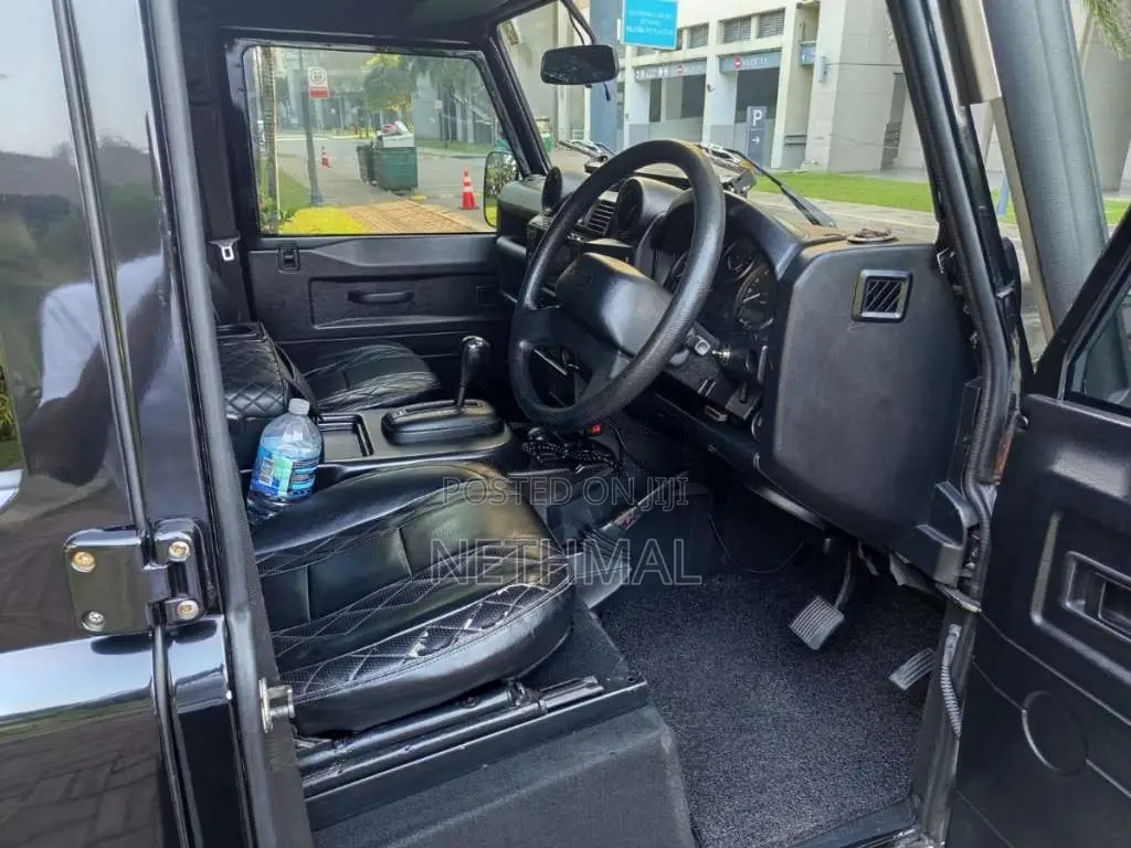 Land-Rover Defender 1979 SUV (Used)