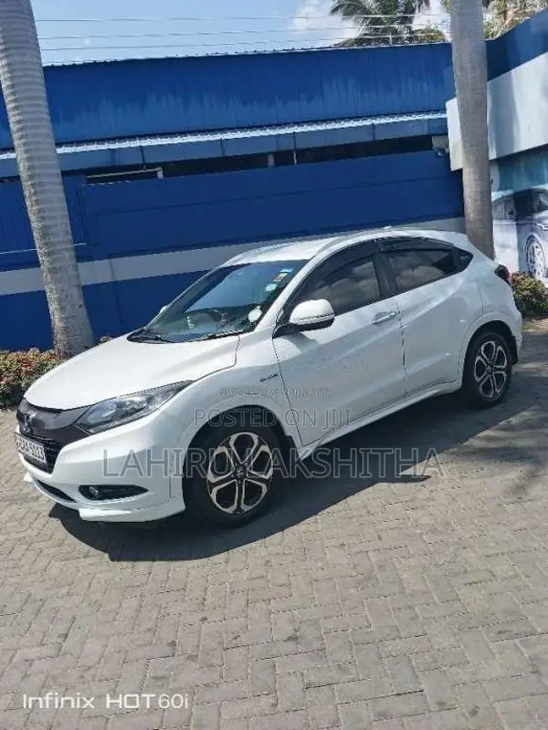 Honda Vezel 2014 SUV (Used)