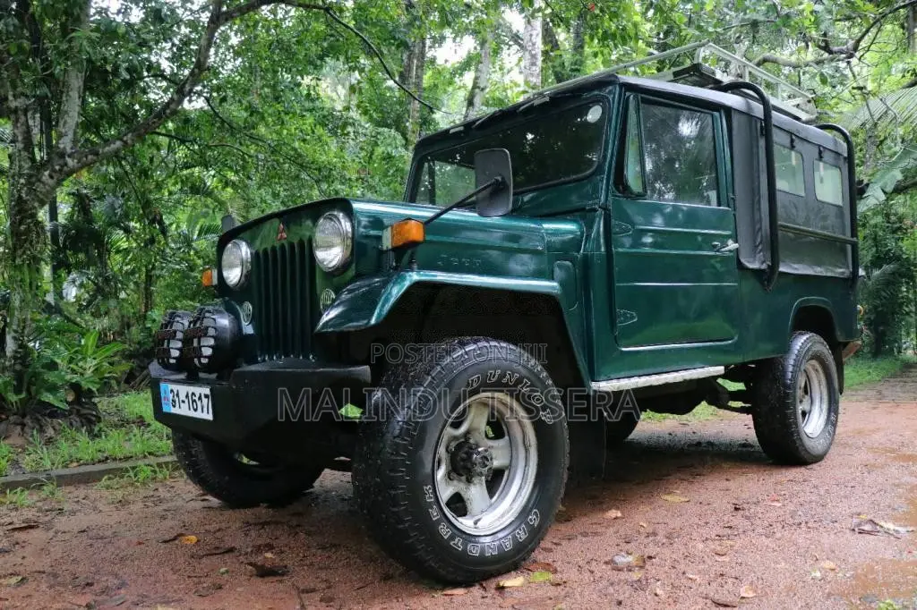 Mitsubishi 4DR5 J44 1980 SUV (Used)