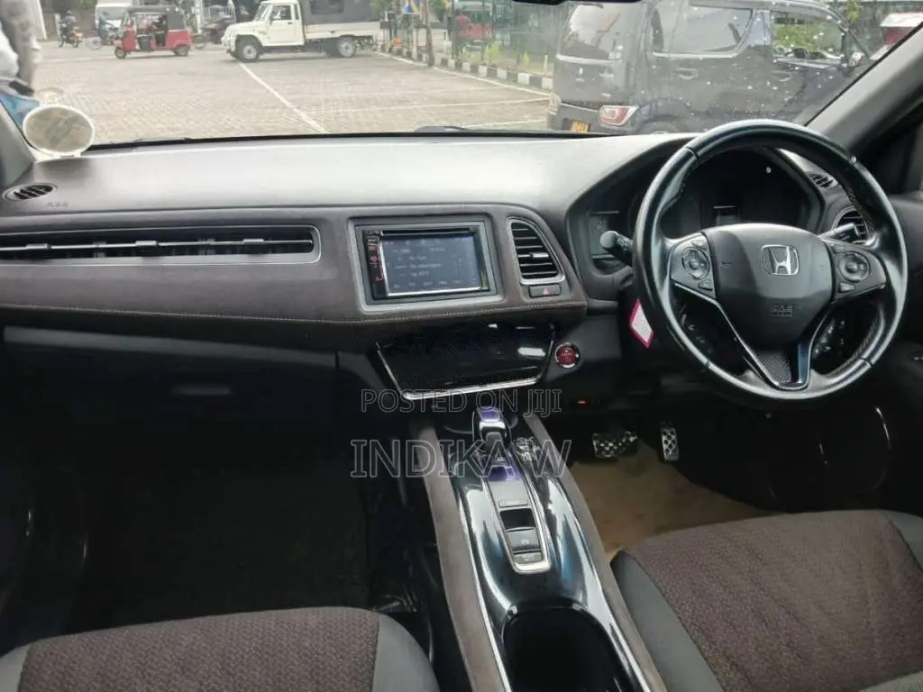 Honda Vezel RS 2018 SUV (Used)