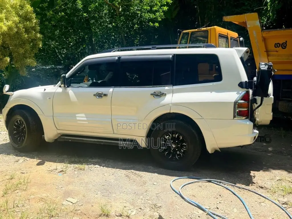 Mitsubishi Montero 2001 SUV (Used)