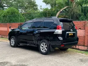 Toyota Land Cruiser Prado TRJ 150 2012 SUV (Used)