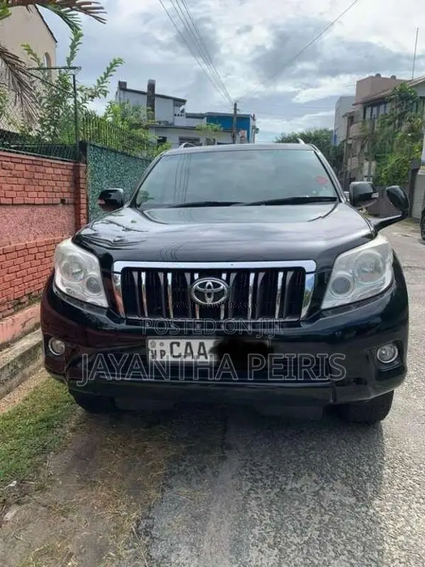 Toyota Land Cruiser Prado TRJ 150 2012 SUV (Used)