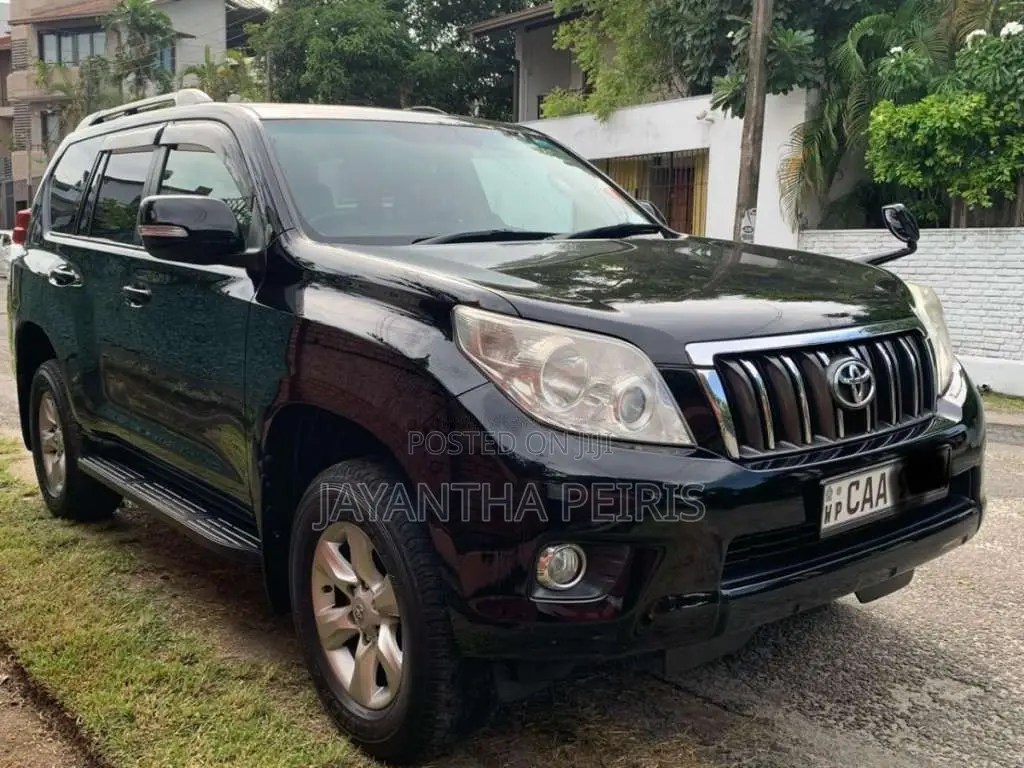 Toyota Land Cruiser Prado TRJ 150 2012 SUV (Used)