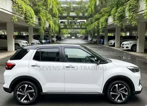 Toyota Raize Z Parking BSM 2025 SUV Unregistered (Recondition)