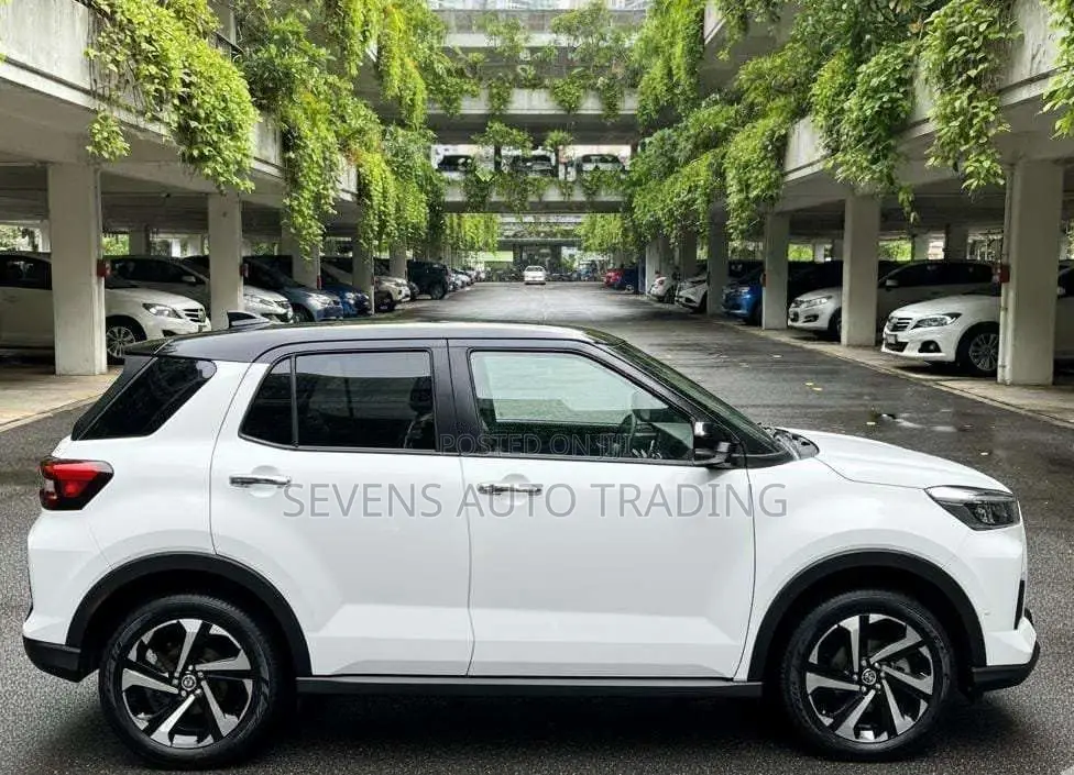 Toyota Raize Z Parking BSM 2025 SUV Unregistered (Recondition)