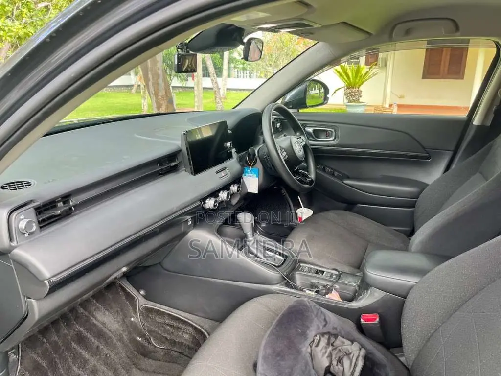 Honda Vezel 2023 SUV (Used)