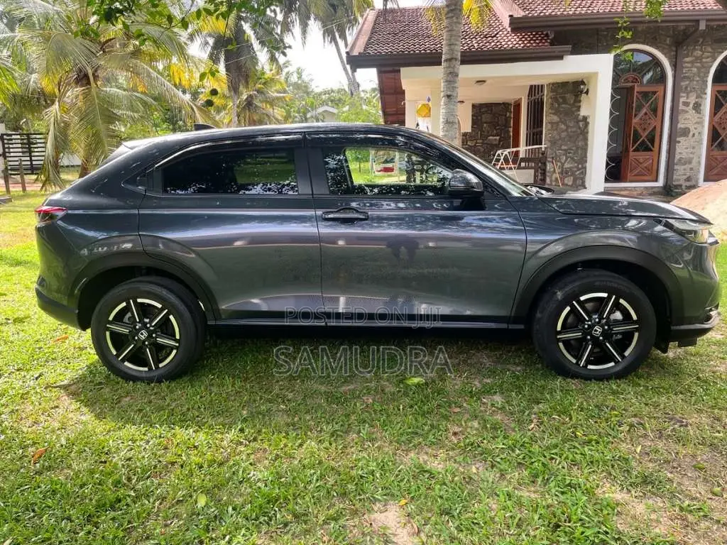 Honda Vezel 2023 SUV (Used)