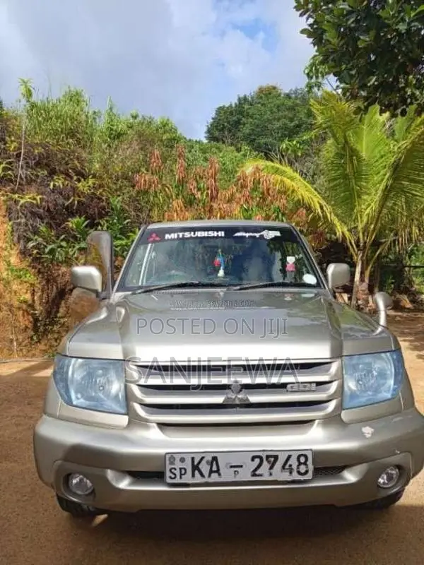 Mitsubishi GDI 2001 SUV (Used)