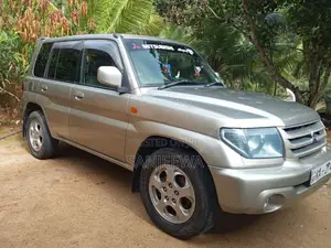 Mitsubishi GDI 2001 SUV (Used)
