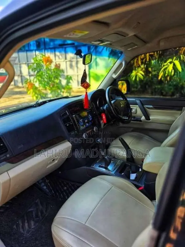 Mitsubishi Montero 2013 SUV (Used)